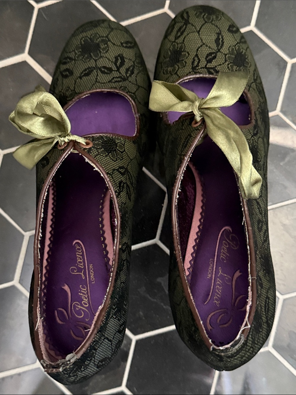 Poetic Licence Sweet Ending Green Lace Ribbon Heels Size 38 ½ EU / 8 US - Picture 11 of 11